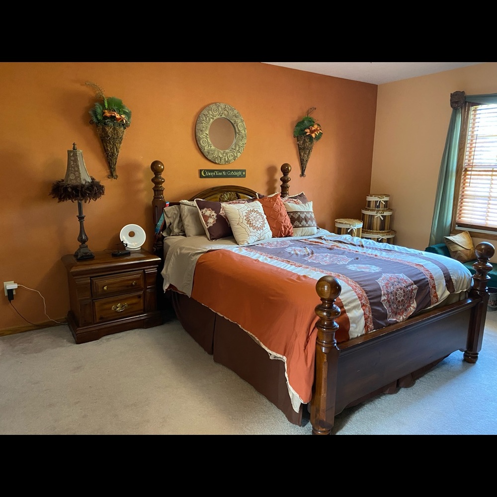 Bedroom set